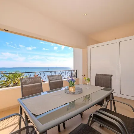 アパート Batela プリヴラカ