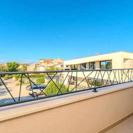 Batela * プリヴラカ